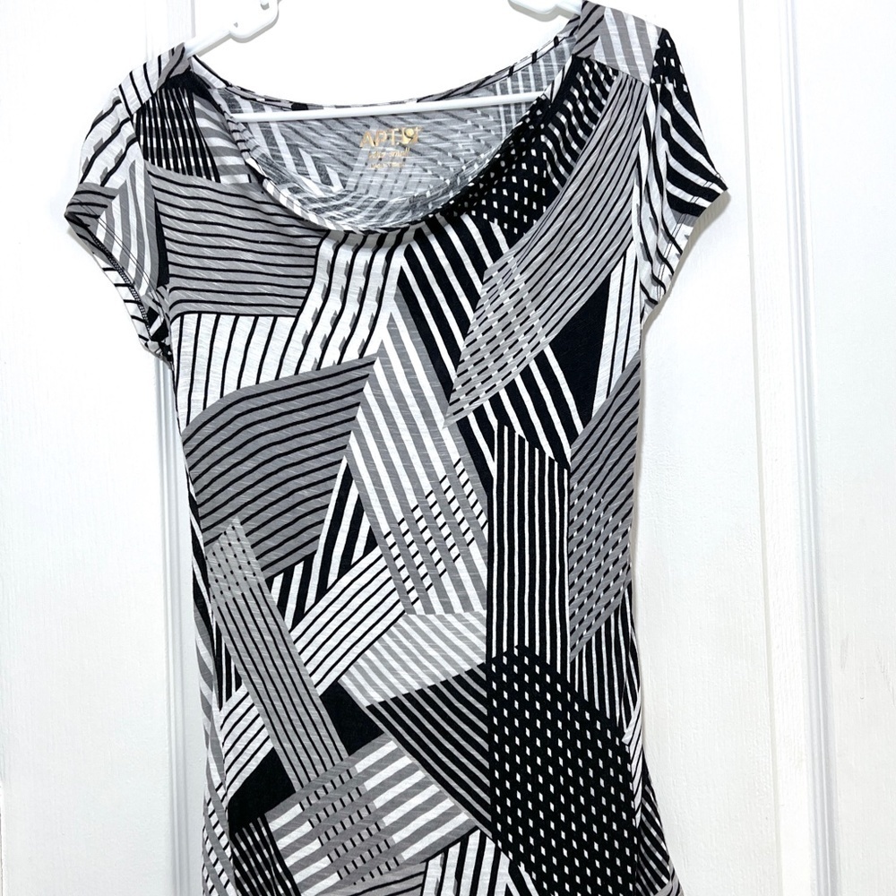 Womens Apt 9 shirt XS Basic Rayon Short Sleeve White Black Gray Striped Cowl